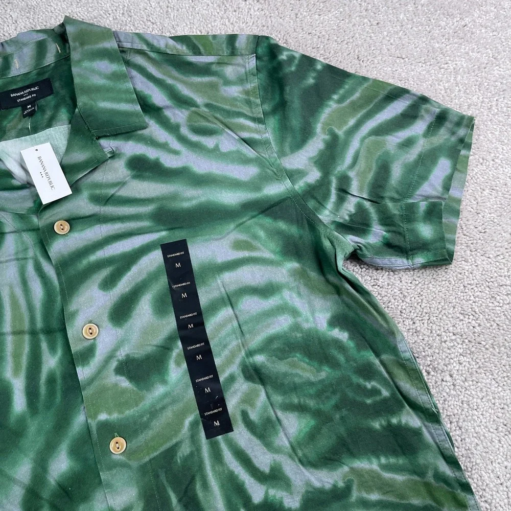 NEW Banana Republic Shirt Mens Medium Green Tie Dye Botanica Camp Loop Collar